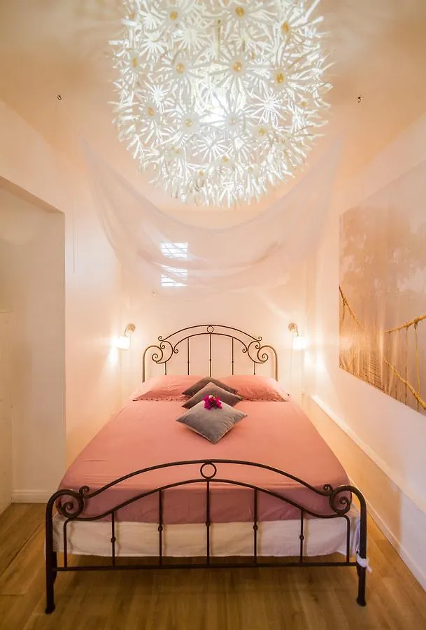 デエエ Carre Royal Bed & Breakfast